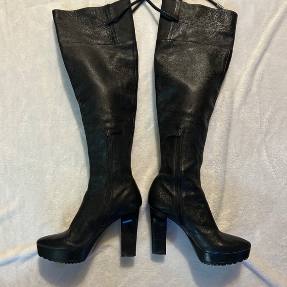Calvin Klein boots - Picture 2 of 3